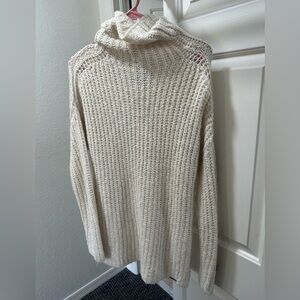 Abercrombie white turtleneck sweater